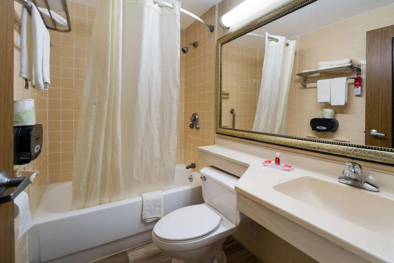 Lodge Econo - National Fair Ground Area *