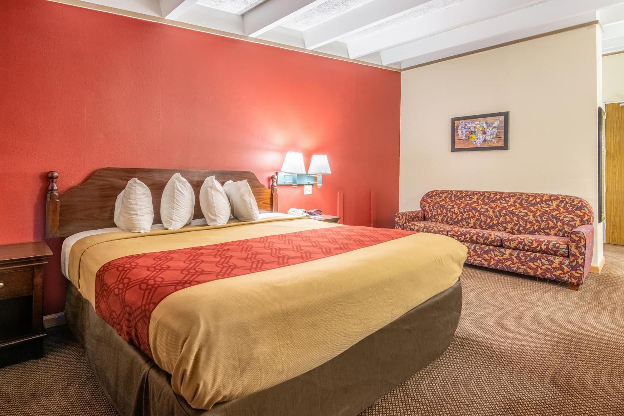 Lodge Econo - National Fair Ground Area *